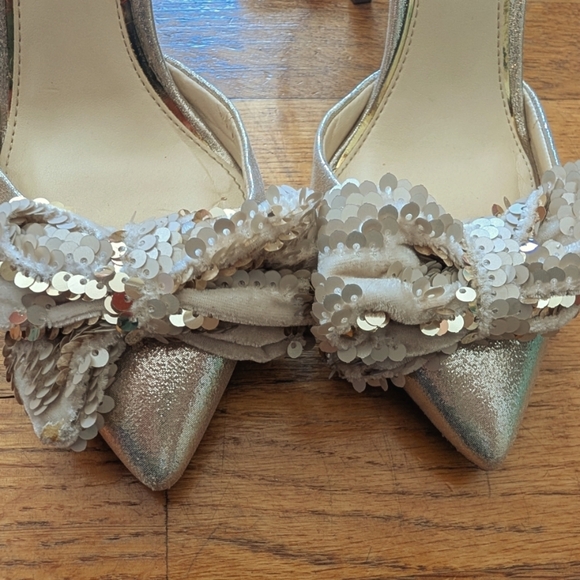 Jessica Simpson Silver Heels with Ankle Straps and Decorative Embellishments - Picture 3 of 8